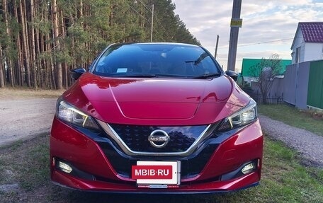 Nissan Leaf II, 2020 год, 2 300 000 рублей, 5 фотография