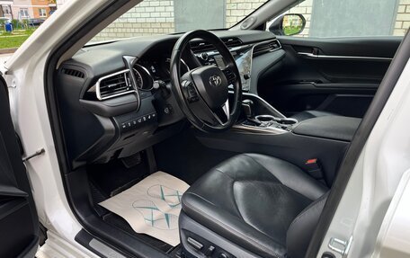 Toyota Camry, 2019 год, 2 980 000 рублей, 8 фотография