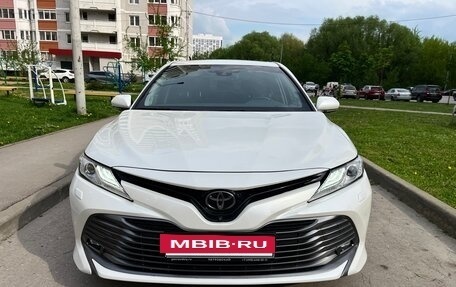 Toyota Camry, 2019 год, 2 980 000 рублей, 5 фотография