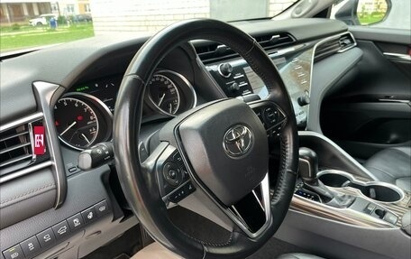 Toyota Camry, 2019 год, 2 980 000 рублей, 10 фотография