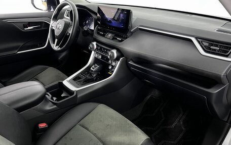 Toyota RAV4, 2024 год, 3 590 000 рублей, 12 фотография