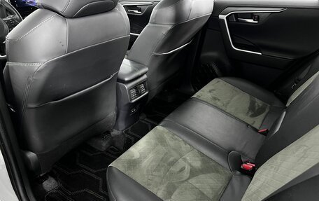 Toyota RAV4, 2024 год, 3 590 000 рублей, 10 фотография