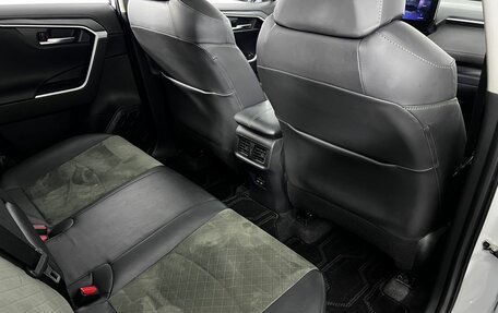 Toyota RAV4, 2024 год, 3 590 000 рублей, 11 фотография