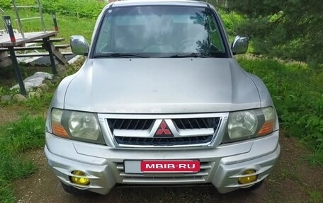 Mitsubishi Pajero III рестайлинг, 2005 год, 800 000 рублей, 1 фотография