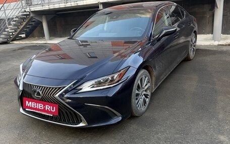 Lexus ES VII, 2019 год, 3 500 000 рублей, 2 фотография