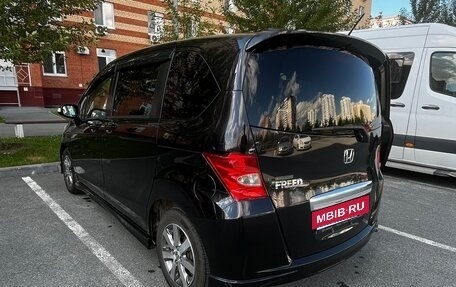 Honda Freed I, 2009 год, 1 050 000 рублей, 5 фотография