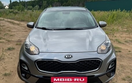 KIA Sportage IV рестайлинг, 2019 год, 2 400 000 рублей, 3 фотография