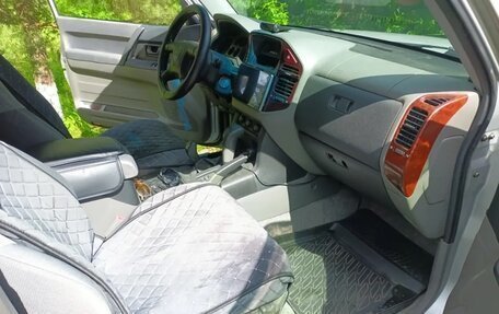 Mitsubishi Pajero III рестайлинг, 2005 год, 800 000 рублей, 3 фотография