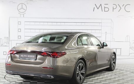 Mercedes-Benz E-Класс, 2024 год, 6 750 000 рублей, 10 фотография