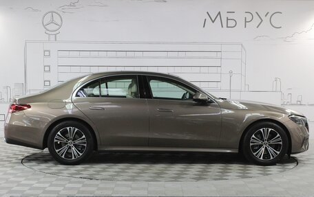 Mercedes-Benz E-Класс, 2024 год, 6 750 000 рублей, 11 фотография
