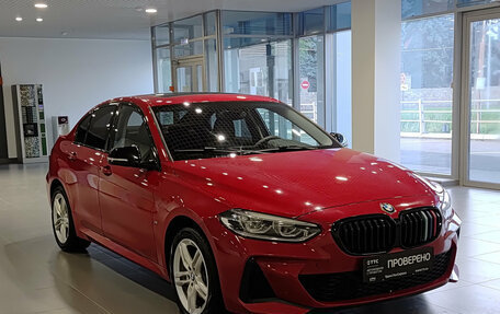 BMW 1 серия, 2021 год, 2 740 000 рублей, 3 фотография