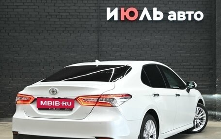 Toyota Camry, 2018 год, 2 990 000 рублей, 6 фотография
