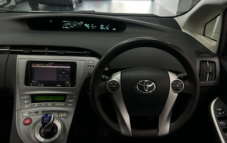 Toyota Prius, 2015 год, 1 270 000 рублей, 16 фотография