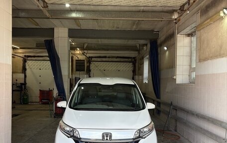 Honda Freed II, 2019 год, 1 300 000 рублей, 2 фотография