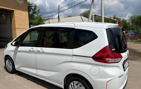 Honda Freed II, 2019 год, 1 300 000 рублей, 7 фотография