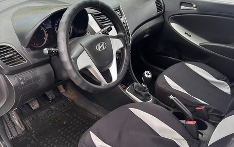 Hyundai Solaris II рестайлинг, 2016 год, 410 000 рублей, 7 фотография