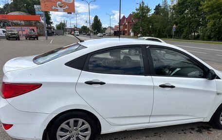 Hyundai Solaris II рестайлинг, 2016 год, 410 000 рублей, 3 фотография