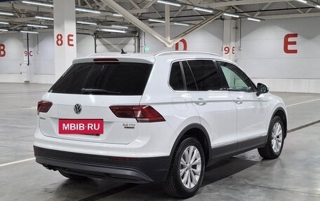 Volkswagen Tiguan II, 2016 год, 1 999 000 рублей, 9 фотография