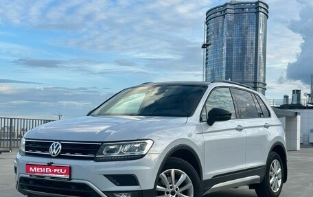 Volkswagen Tiguan II, 2018 год, 2 492 000 рублей, 1 фотография