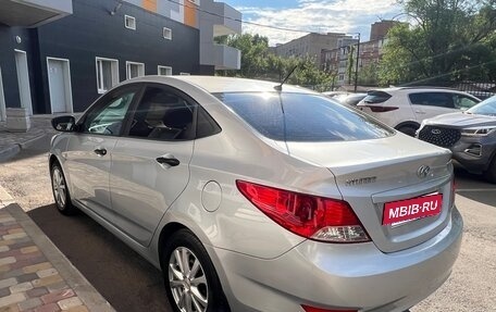 Hyundai Solaris II рестайлинг, 2011 год, 760 000 рублей, 2 фотография