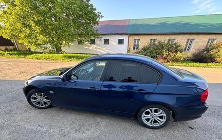 BMW 3 серия, 2011 год, 970 000 рублей, 11 фотография
