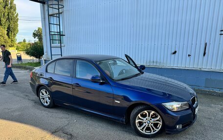 BMW 3 серия, 2011 год, 970 000 рублей, 3 фотография
