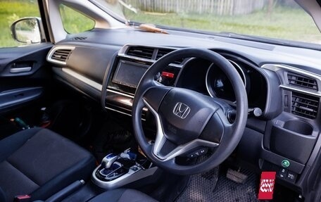 Honda Fit III, 2014 год, 700 000 рублей, 10 фотография