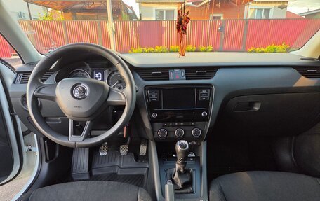 Skoda Octavia, 2019 год, 1 900 000 рублей, 13 фотография