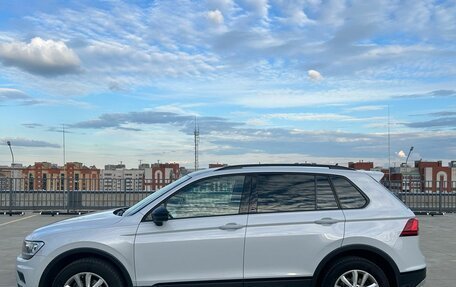 Volkswagen Tiguan II, 2018 год, 2 492 000 рублей, 2 фотография