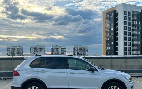 Volkswagen Tiguan II, 2018 год, 2 492 000 рублей, 6 фотография