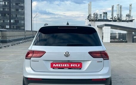 Volkswagen Tiguan II, 2018 год, 2 492 000 рублей, 4 фотография