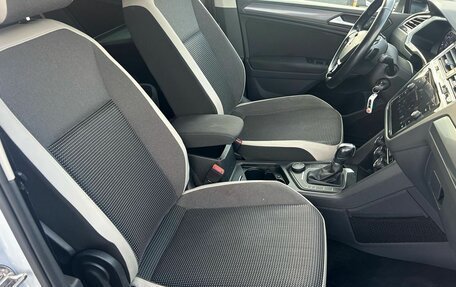 Volkswagen Tiguan II, 2018 год, 2 492 000 рублей, 22 фотография