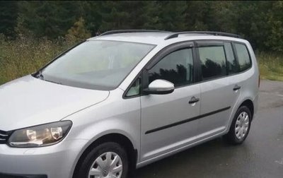 Volkswagen Touran III, 2012 год, 750 000 рублей, 1 фотография