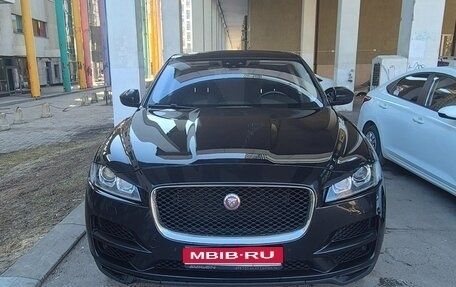 Jaguar F-Pace, 2016 год, 1 900 000 рублей, 1 фотография