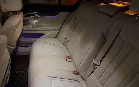 BMW 7 серия, 2018 год, 4 700 000 рублей, 37 фотография