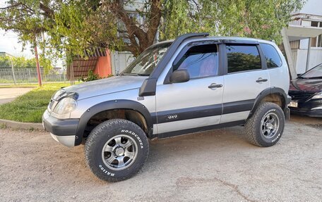 Chevrolet Niva I рестайлинг, 2004 год, 500 000 рублей, 2 фотография