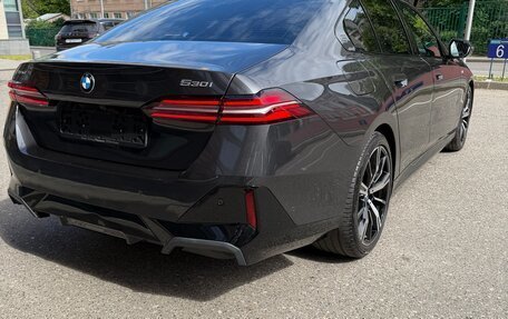 BMW 5 серия, 2023 год, 6 990 000 рублей, 2 фотография
