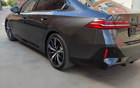 BMW 5 серия, 2023 год, 6 990 000 рублей, 9 фотография