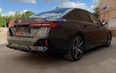 BMW 5 серия, 2023 год, 6 990 000 рублей, 12 фотография