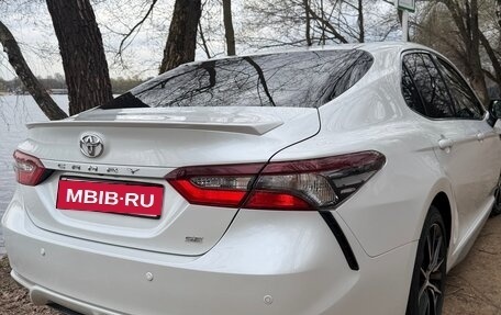 Toyota Camry, 2022 год, 3 800 000 рублей, 9 фотография