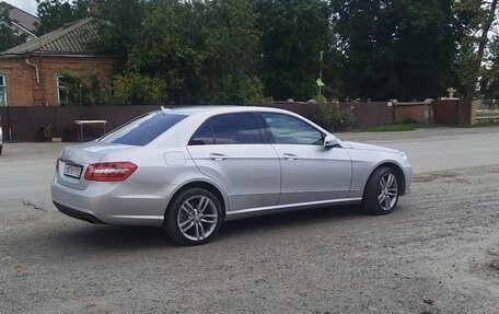 Mercedes-Benz E-Класс, 2011 год, 1 430 000 рублей, 2 фотография