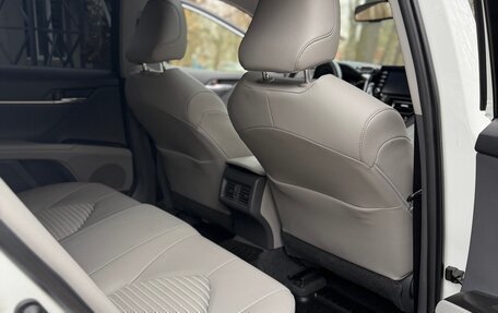 Toyota Camry, 2022 год, 3 800 000 рублей, 14 фотография