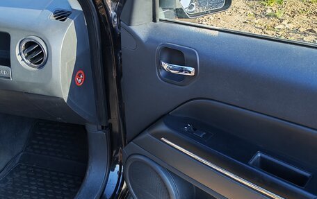 Jeep Liberty (Patriot), 2010 год, 1 000 000 рублей, 19 фотография