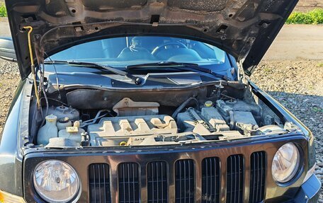 Jeep Liberty (Patriot), 2010 год, 1 000 000 рублей, 38 фотография