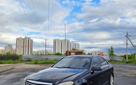 Mercedes-Benz C-Класс, 2010 год, 1 200 000 рублей, 2 фотография