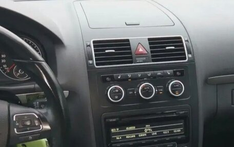 Volkswagen Touran III, 2012 год, 750 000 рублей, 9 фотография