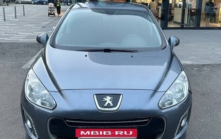 Peugeot 308 II, 2011 год, 650 000 рублей, 2 фотография