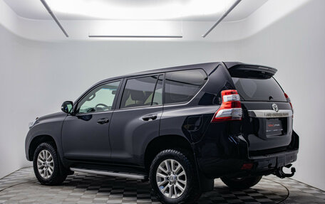 Toyota Land Cruiser Prado 150 рестайлинг 2, 2014 год, 3 290 000 рублей, 7 фотография