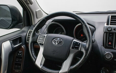 Toyota Land Cruiser Prado 150 рестайлинг 2, 2014 год, 3 290 000 рублей, 12 фотография