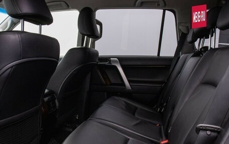Toyota Land Cruiser Prado 150 рестайлинг 2, 2014 год, 3 290 000 рублей, 15 фотография